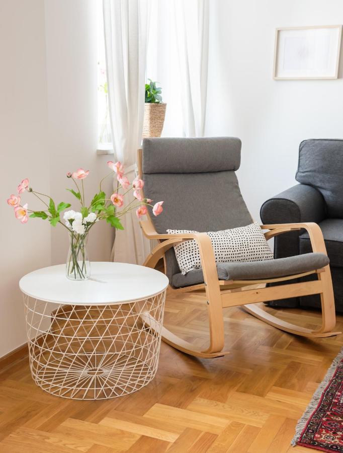 New Town Spacious Apartment Варшава Экстерьер фото
