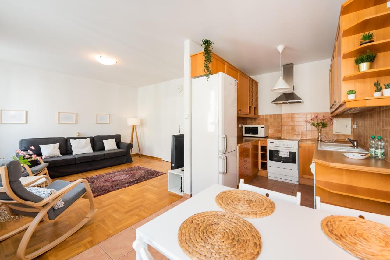 New Town Spacious Apartment Варшава Экстерьер фото