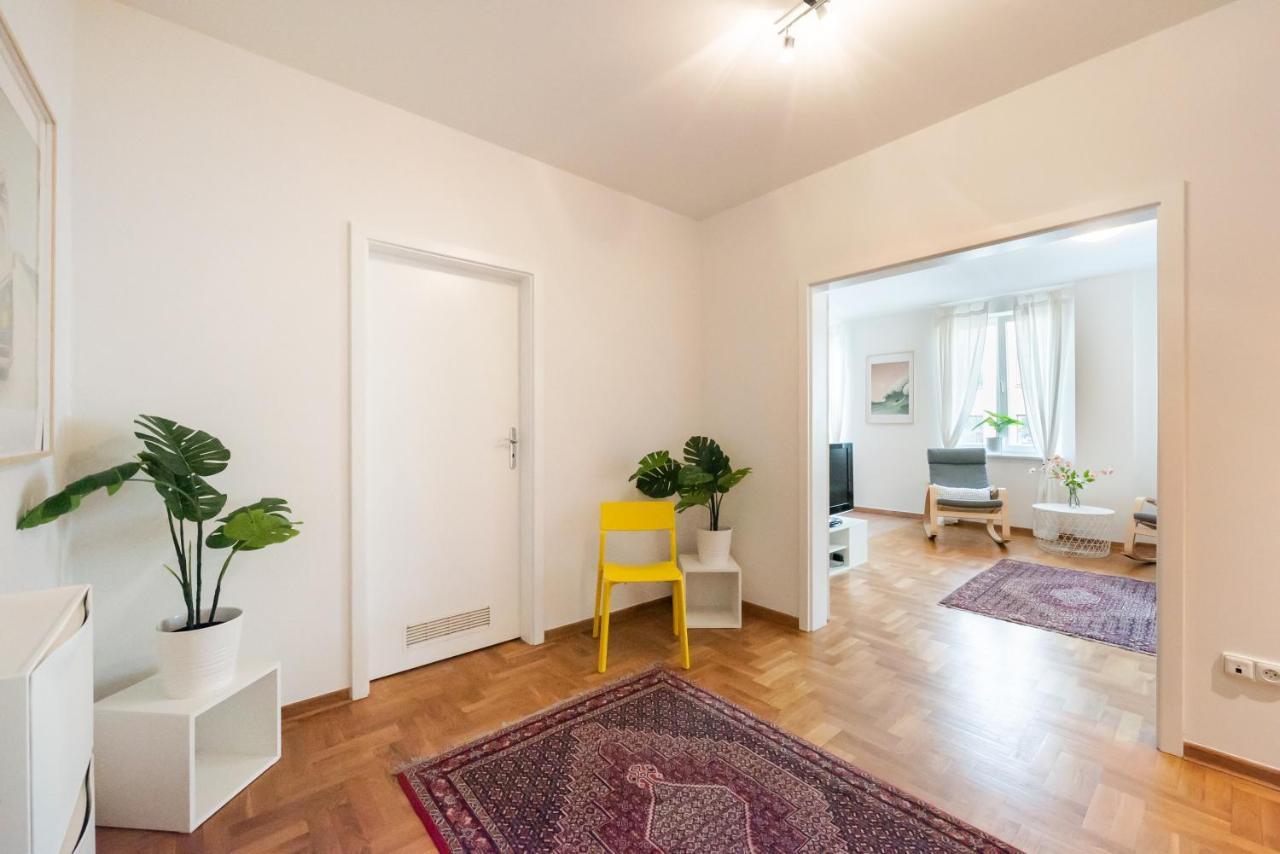 New Town Spacious Apartment Варшава Экстерьер фото